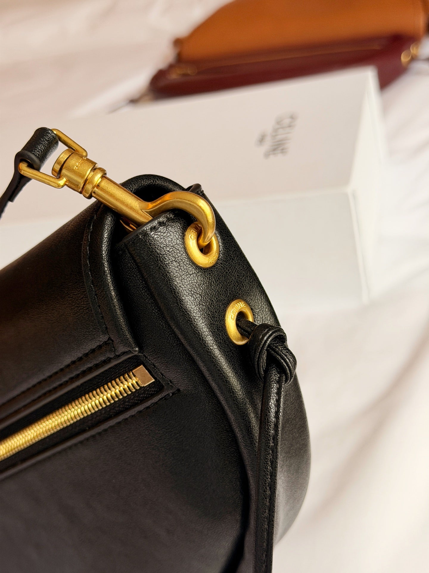 Cuero | Half-Moon Shoulder Bag