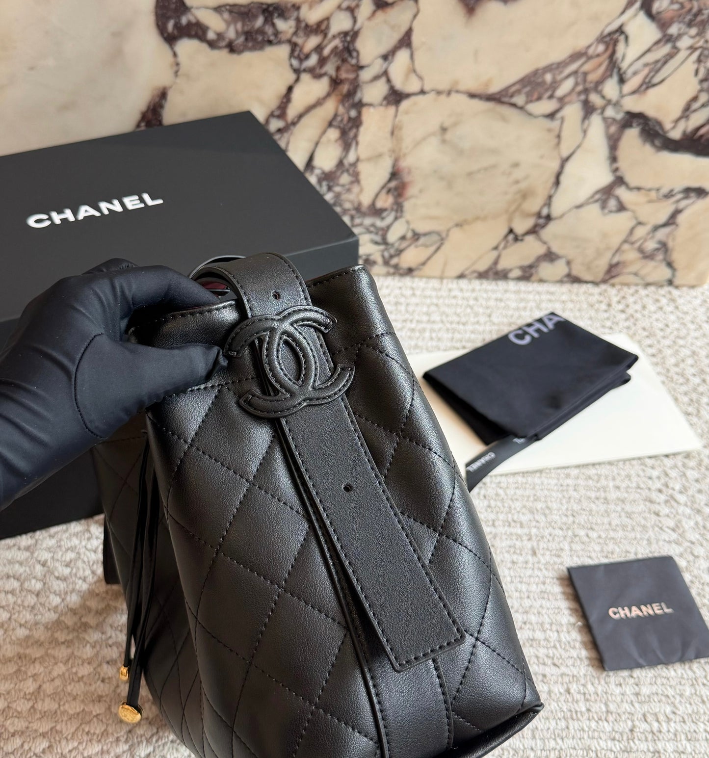 Cuero | Black Quilted Bucket Bag