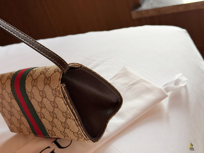 Cuero | Signature Stripe Baguette Bag - Beige
