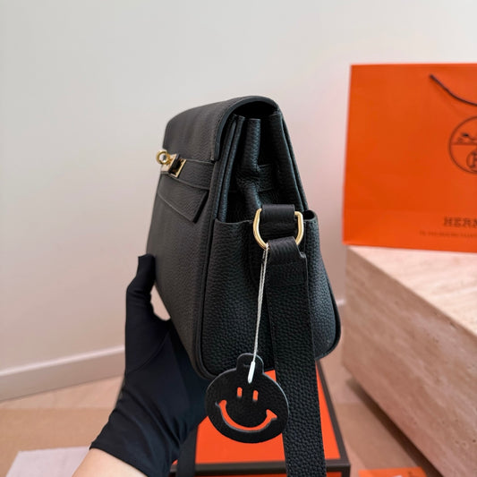 Cuero | Structured Crossbody Bag