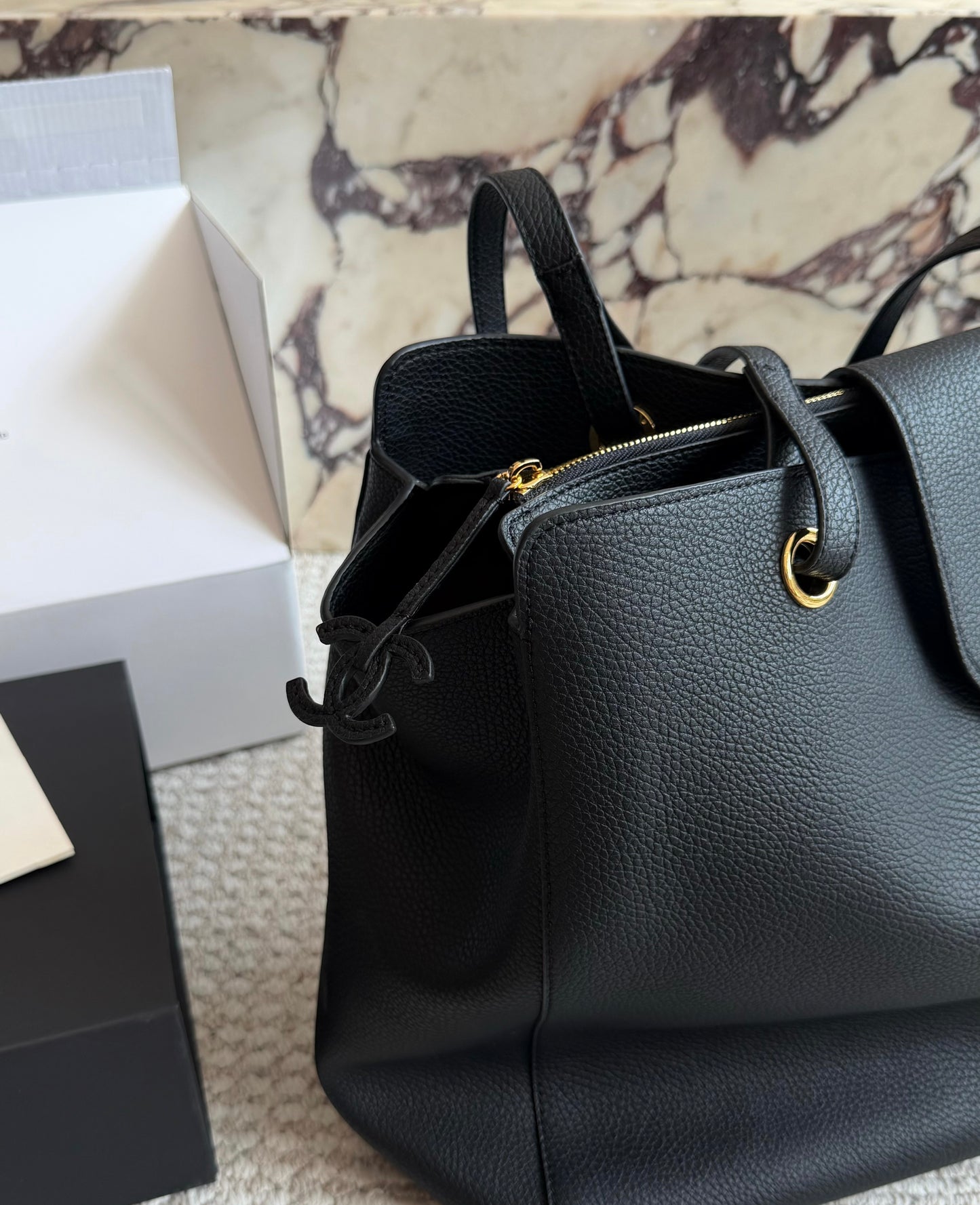 Cuero | Classic Grained Leather Tote