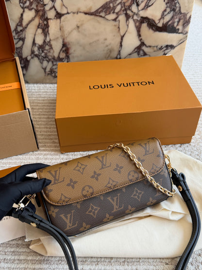 Cuero | Monogram Chain Shoulder Bag Brown