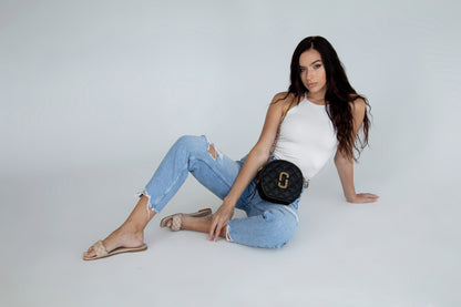 Cuero | The Status round crossbody bag