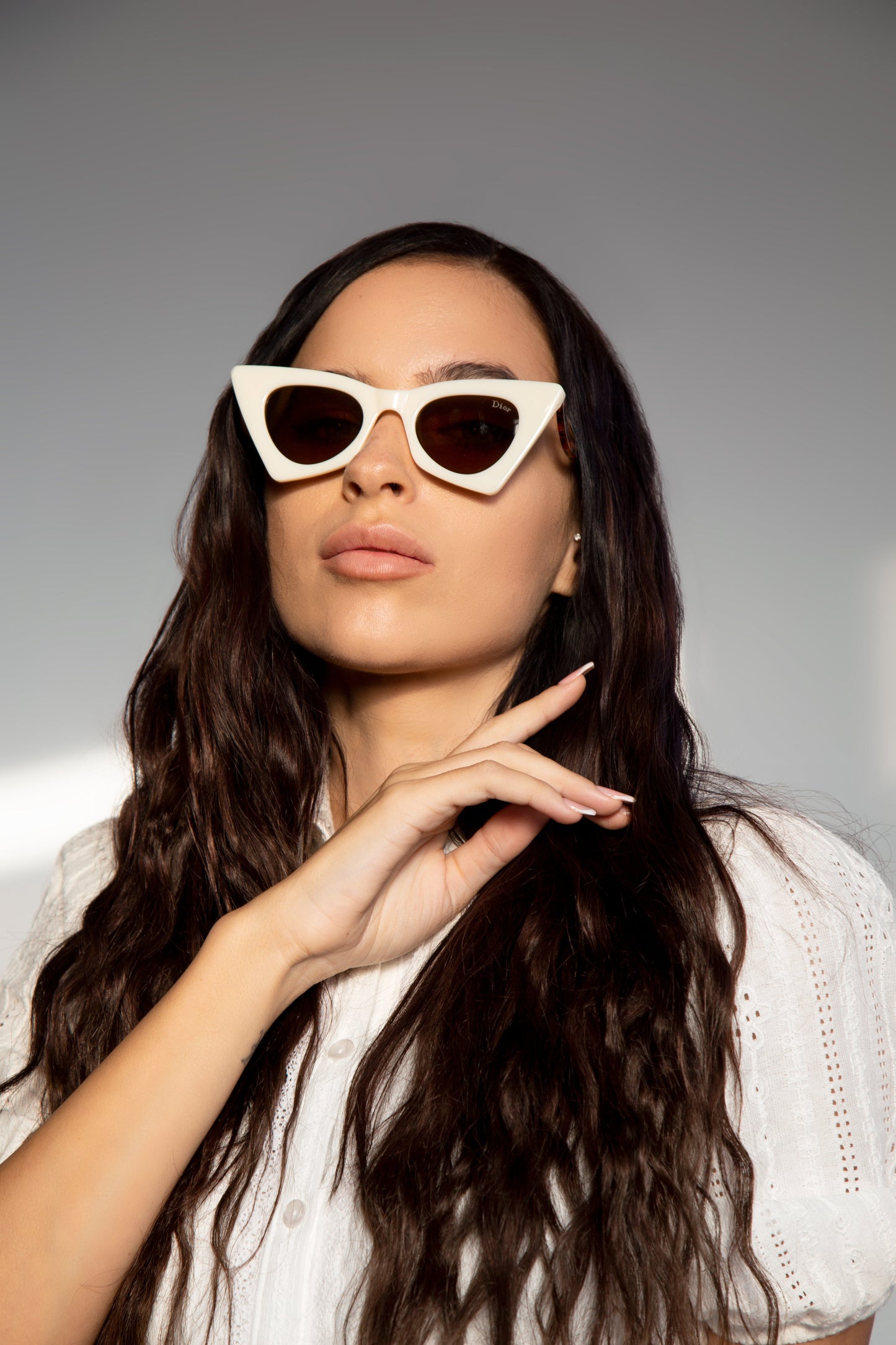 Cuero | Women White Sunglasses