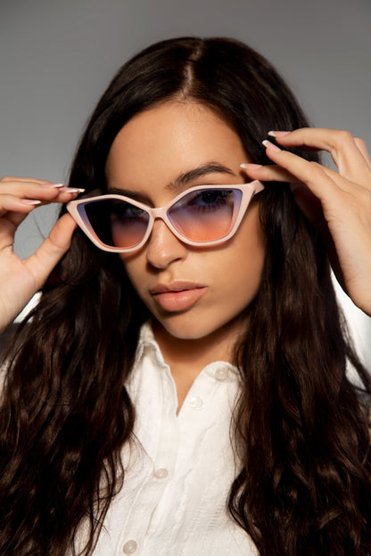 Cuero | 𝐖𝐨𝐦𝐞𝐧 𝐒𝐮𝐧𝐠𝐥𝐚𝐬𝐬𝐞𝐬