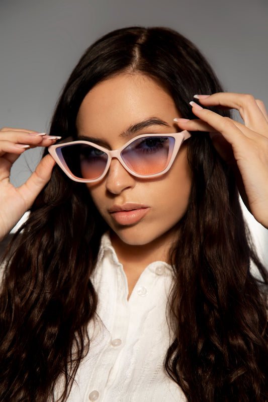 Cuero | 𝐖𝐨𝐦𝐞𝐧 𝐒𝐮𝐧𝐠𝐥𝐚𝐬𝐬𝐞𝐬