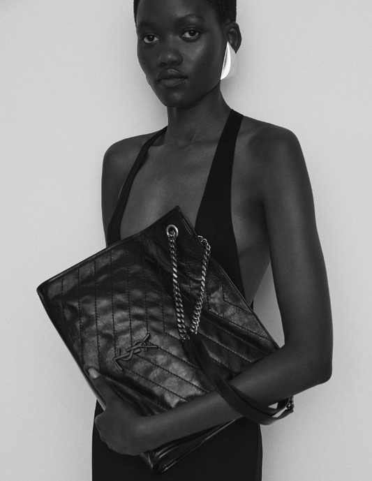 Cuero | NIKI SHOPPING IN VINTAGE LEATHER