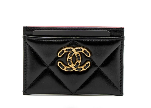 Cuero | Quilted Leather 19 Card Holder