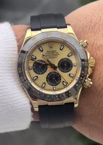 Cuero | OYSTER PERPETUAL SUPERLATIVE CHRONOMETER OFFICIALLY CERTIFIED COSMOGRAPH DAYTONE WATCH GOLD WITH RUBBER BLACK BELT