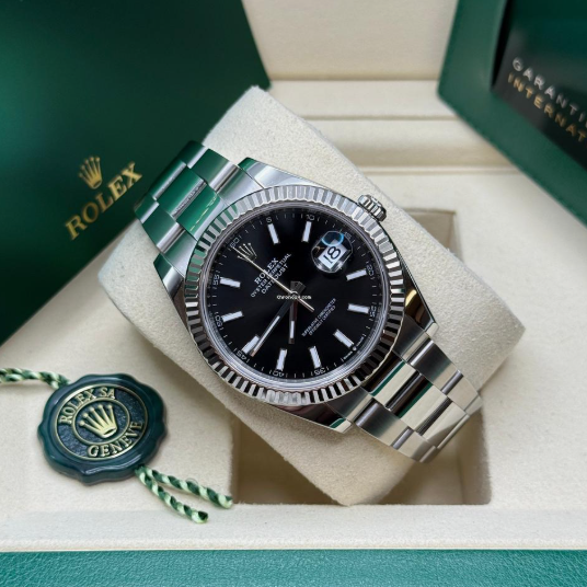 Cuero | Datejust 41 Bright Black Index Dial Stainless Steel Fluted Bezel Oyster Bracelet