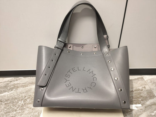 Cuero | Studs Large Tote Bag