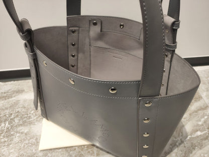 Cuero | Studs Large Tote Bag