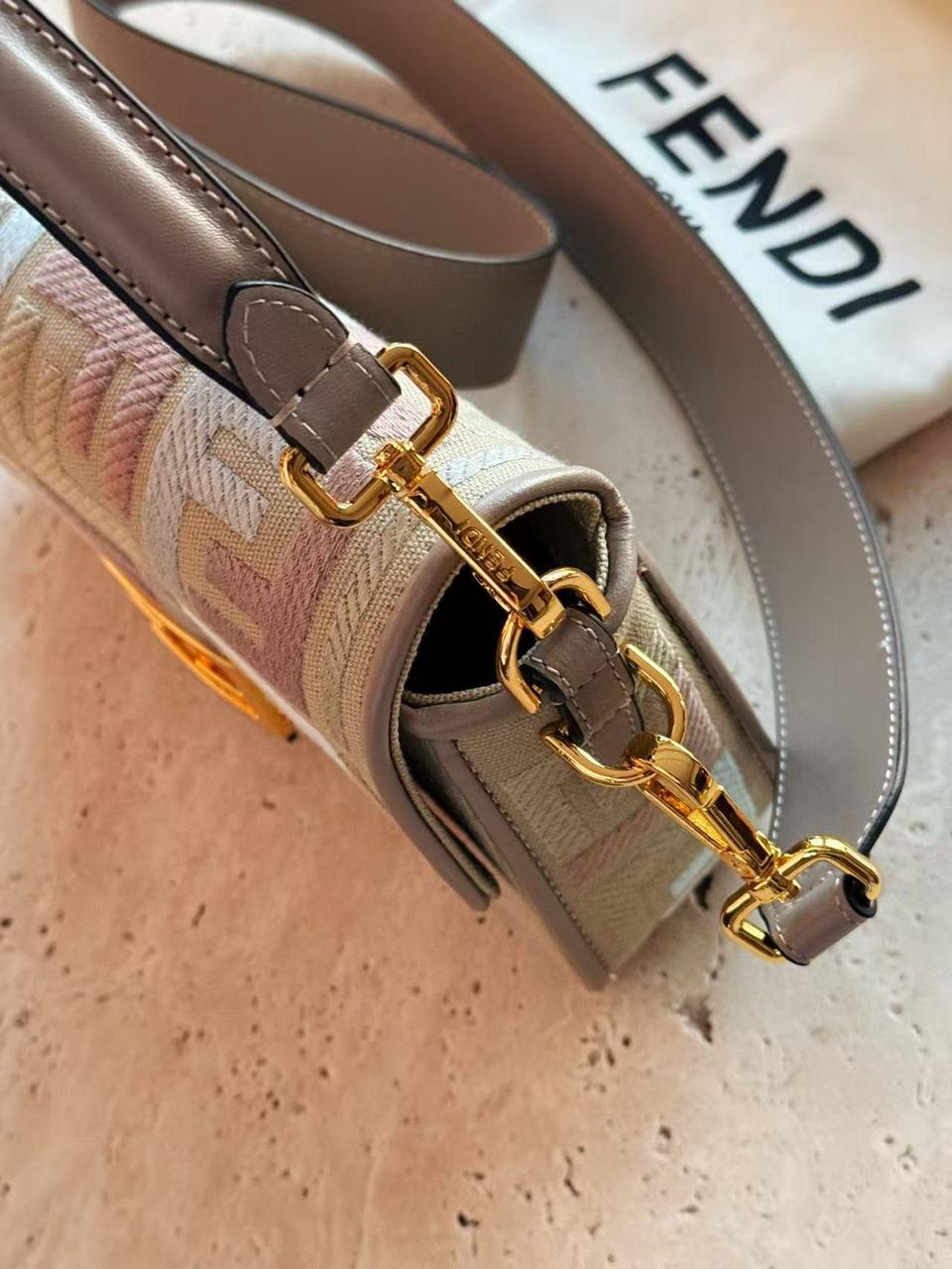 Cuero | Baguette Medium Canvas bag with multicolour FF embroidery