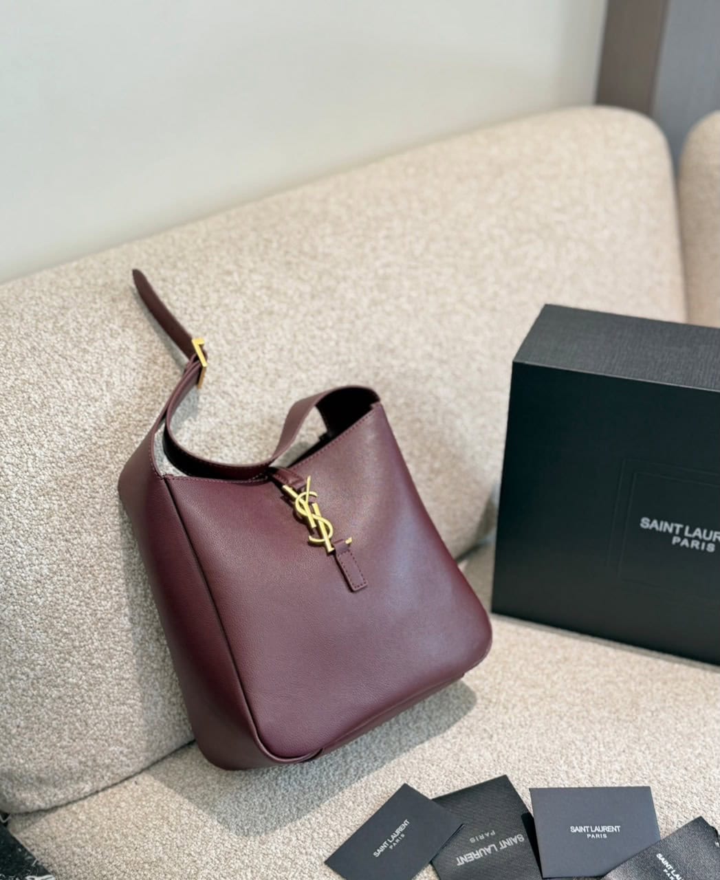 Saint Laurent Small Le 5 À 7 Shoulder Bag