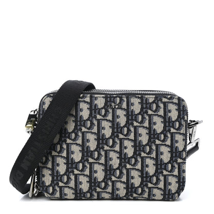 Cuero | Oblique Pouch Navy Blue