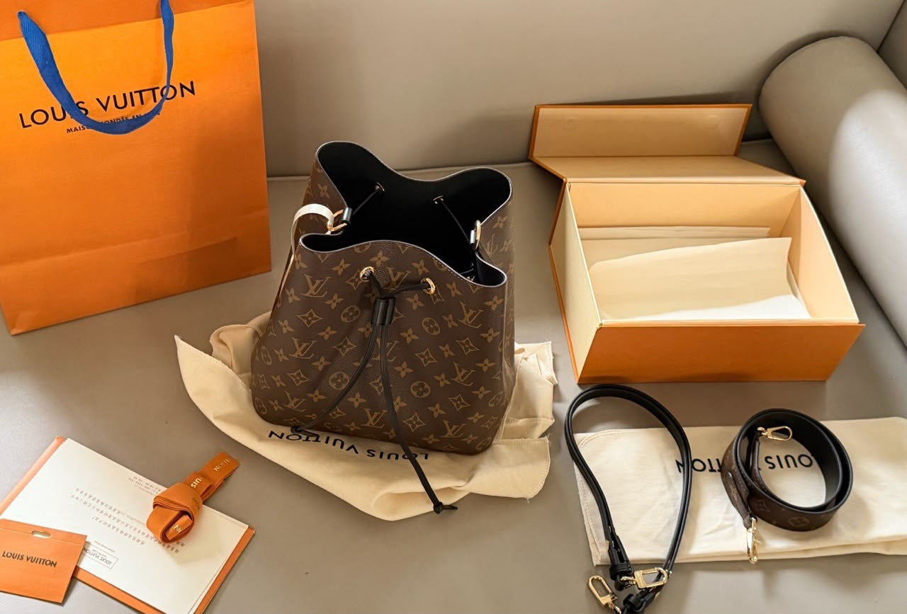 Louis Vuitton NeoNoé Bucket Bag – Monogram with Black Interior