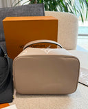 Louis Vuitton Neoneo Bag