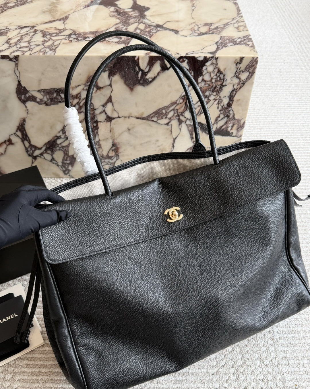 Chanel Shopping Tote – Classic black caviar leather tote