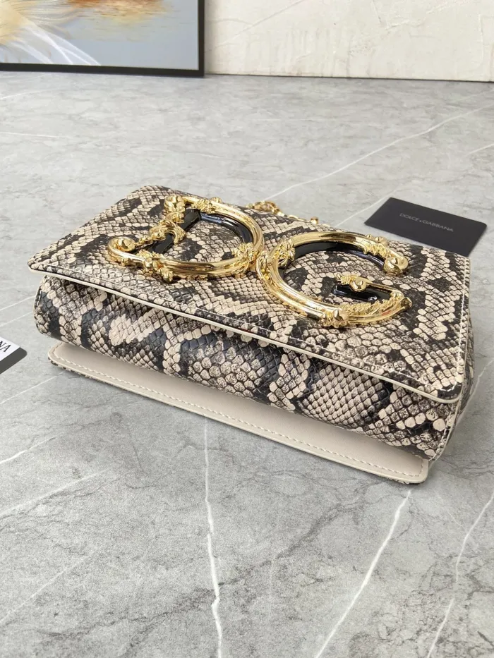 Cuero | Girl's Snake-Embossed Chain Crossbody Bag