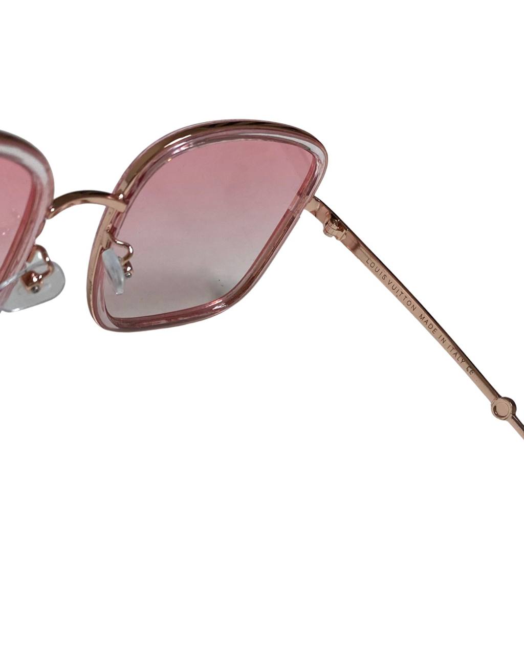 Cuero | 𝐋 𝐖𝐨𝐦𝐞𝐧 𝐒𝐮𝐧𝐠𝐥𝐚𝐬𝐬𝐞𝐬