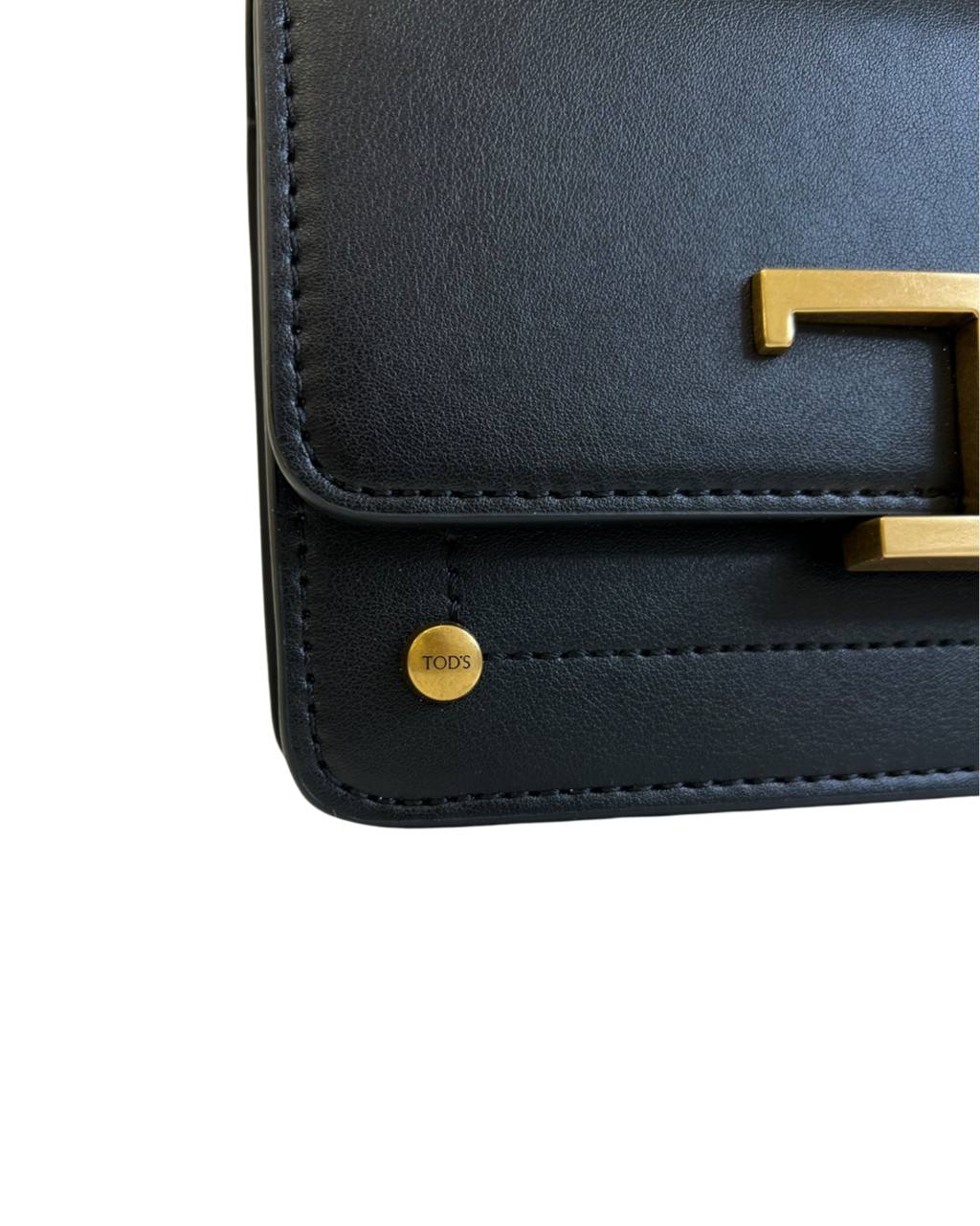 Cuero | Women's Black T Timeless Shoulder Bag