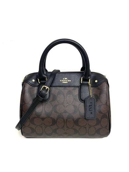 Cuero | Bennett Small Bag in signature