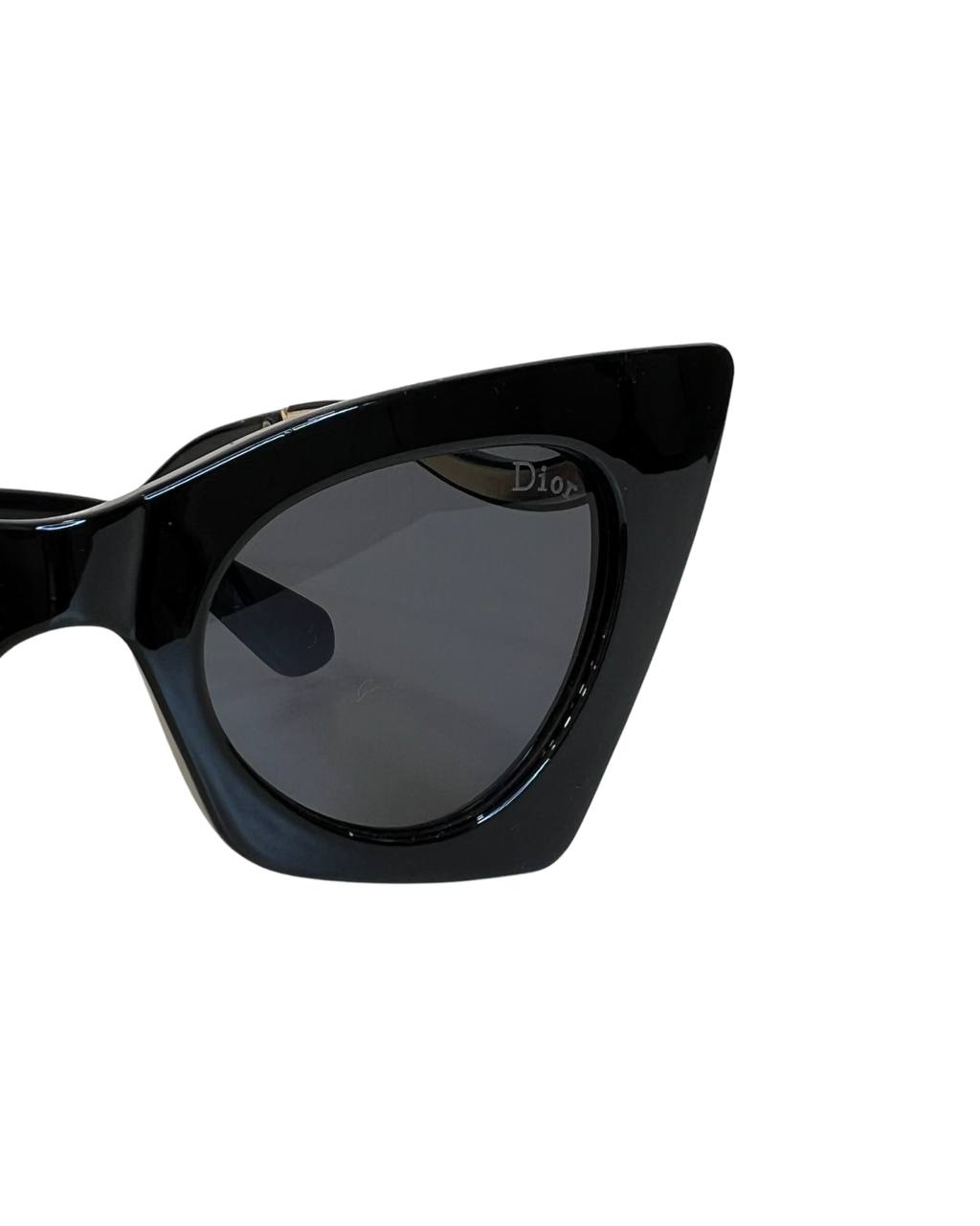 Cuero | 𝐖𝐨𝐦𝐞𝐧 𝐒𝐮𝐧𝐠𝐥𝐚𝐬𝐬𝐞𝐬