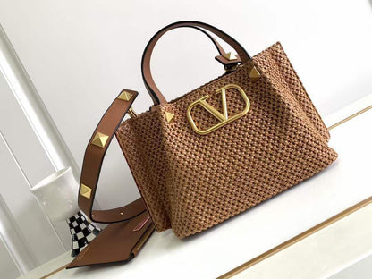 Cuero | Women's Roman Stud Raffia Bag