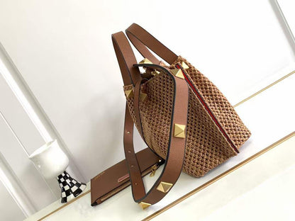 Cuero | Women's Roman Stud Raffia Bag