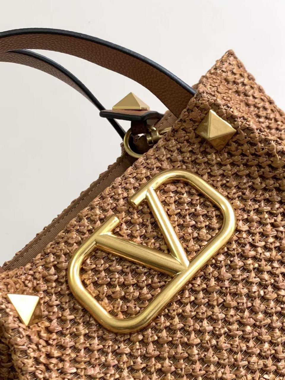 Cuero | Women's Roman Stud Raffia Bag