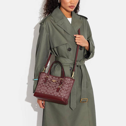 Cuero | Mollie Tote 25 In Signature Chambray