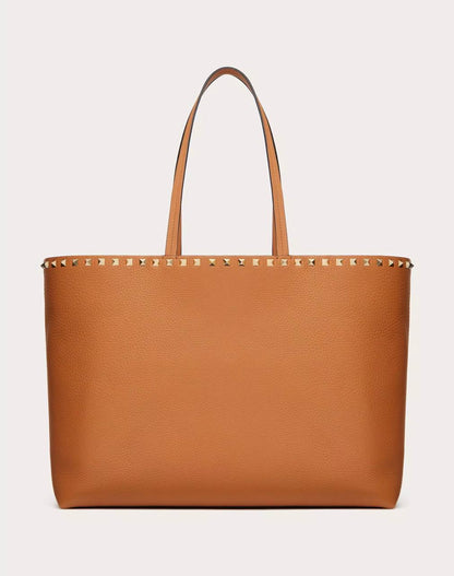 Cuero | Garavani Rockstud tote bag in grainy calfskin leather