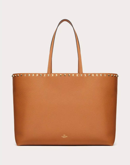 Cuero | Garavani Rockstud tote bag in grainy calfskin leather
