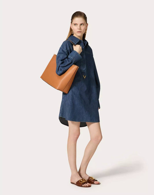 Cuero | Garavani Rockstud tote bag in grainy calfskin leather