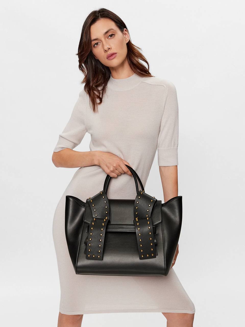 Cuero | Aika leather bag with studs