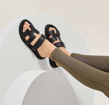 Cuero | Chypre Black Sandals Slides