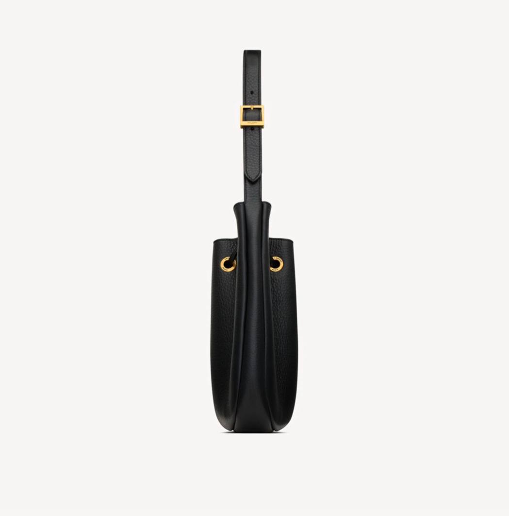 Cuero | Paris VII Small Hobo Bag in Grained Deer Leather