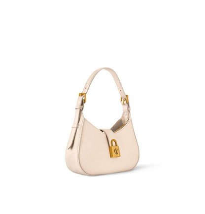 Cuero | Low Key Shoulder Bag