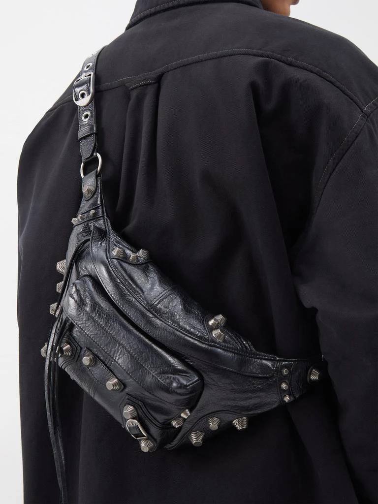 Cuero | Le Cagole cracked-leather belt bag