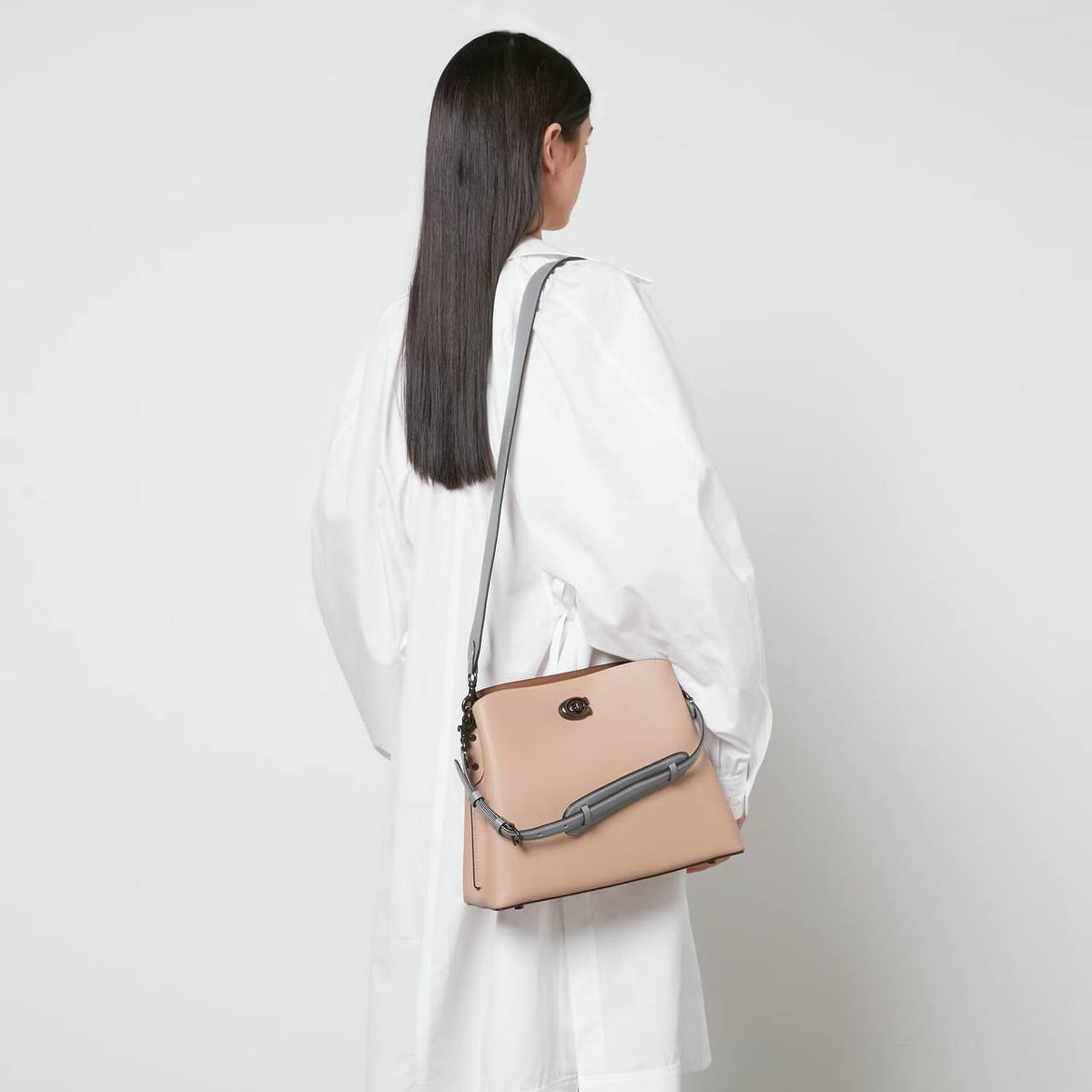 Cuero | Willow Leather Bucket Bag