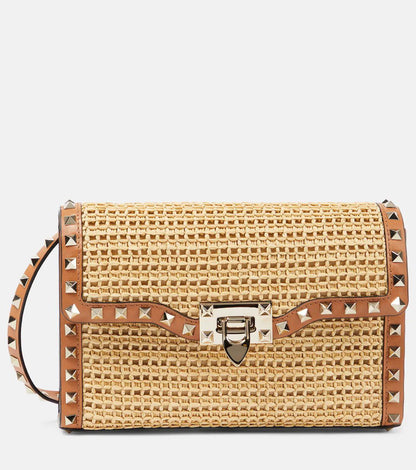 Cuero | Garavani Raffia Calfskin Small Rockstud Flip lock Crossbody Bag