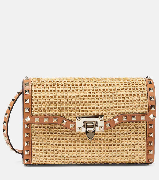 Cuero | Garavani Raffia Calfskin Small Rockstud Flip lock Crossbody Bag