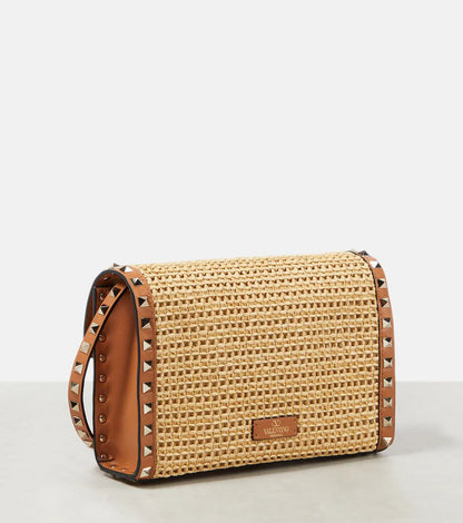 Cuero | Garavani Raffia Calfskin Small Rockstud Flip lock Crossbody Bag