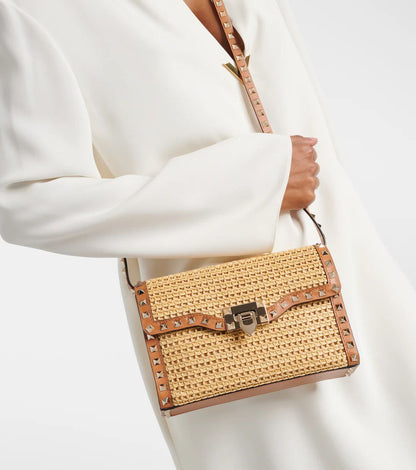 Cuero | Garavani Raffia Calfskin Small Rockstud Flip lock Crossbody Bag