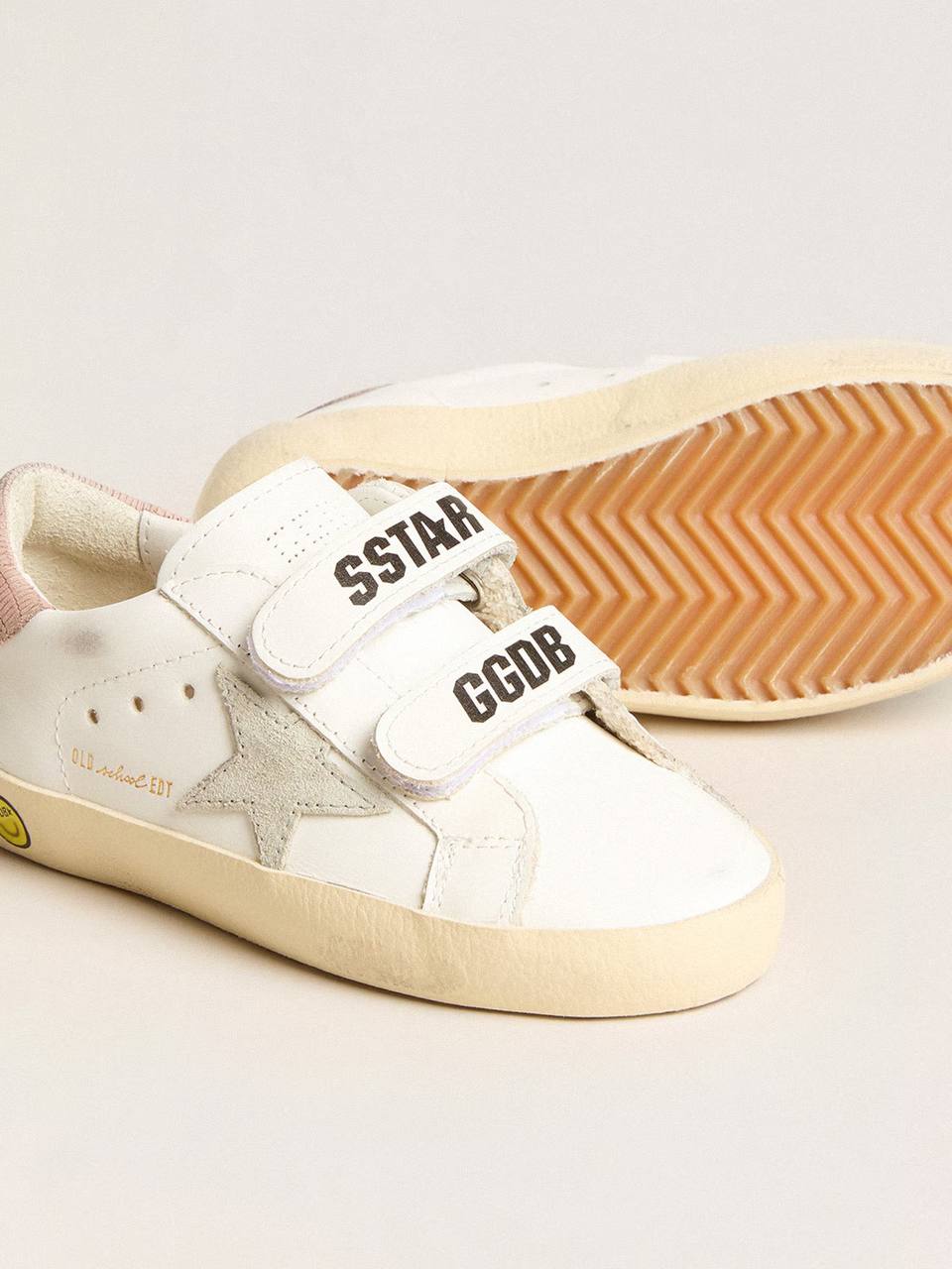 Cuero | Young Old School in leather with gray suede star and old rose heel tab