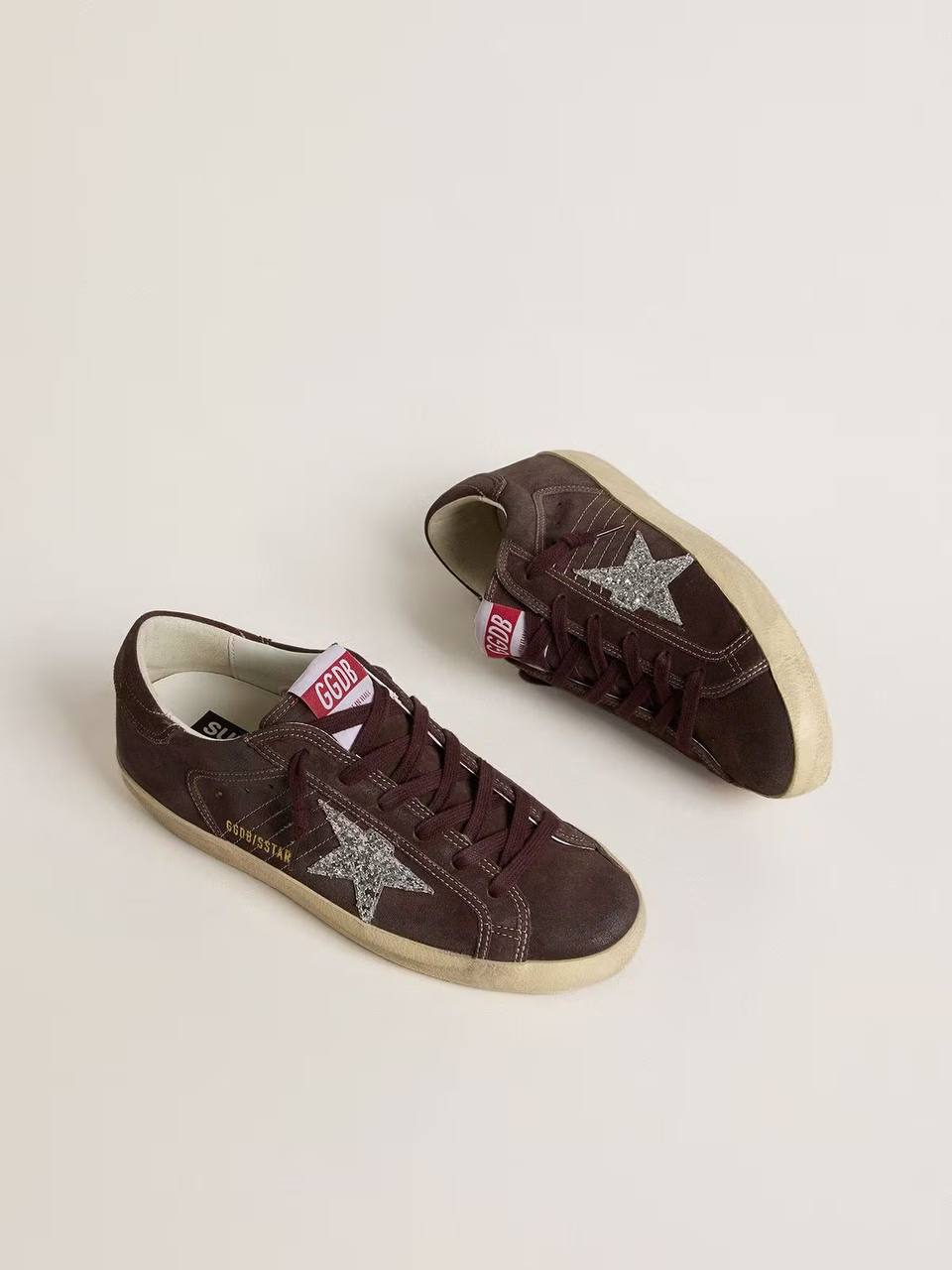 Cuero | Women's Super-Star in brown suede with silver glitter star
