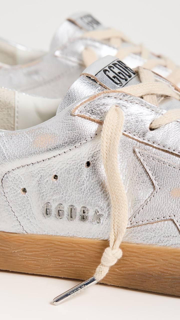 Cuero | Women's Super-Star in silver metallic leather with leather star and heel tab