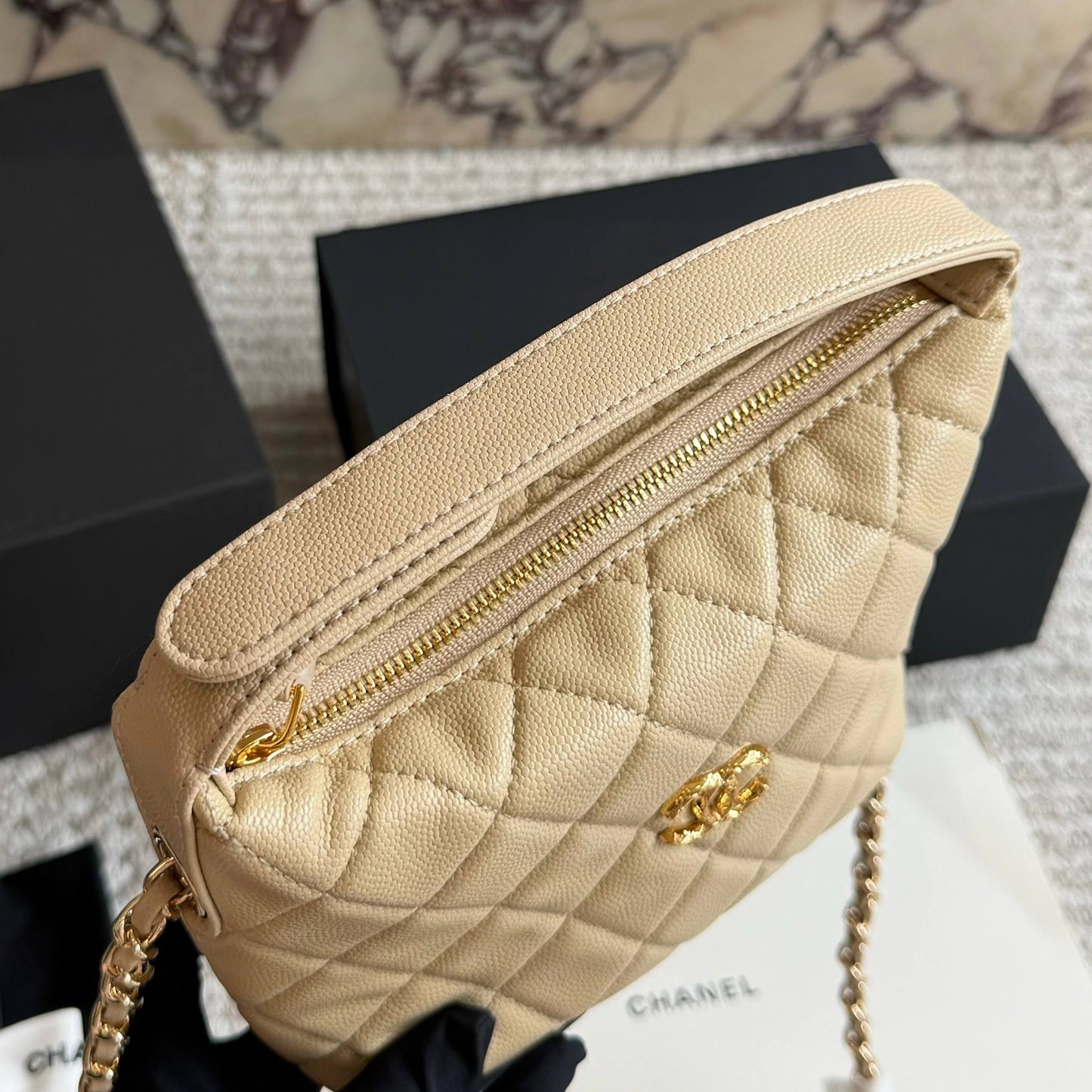 Cuero | Quilted Hobo Bag