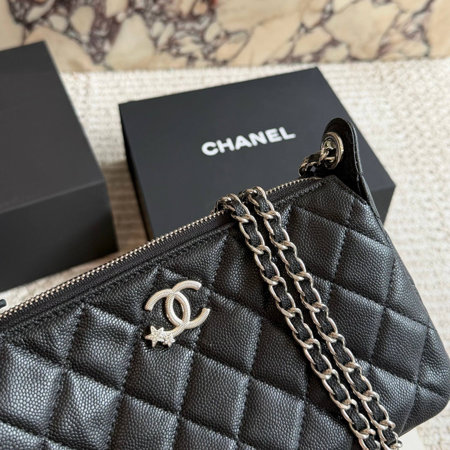 Cuero | Quilted Chain Shoulder Bag