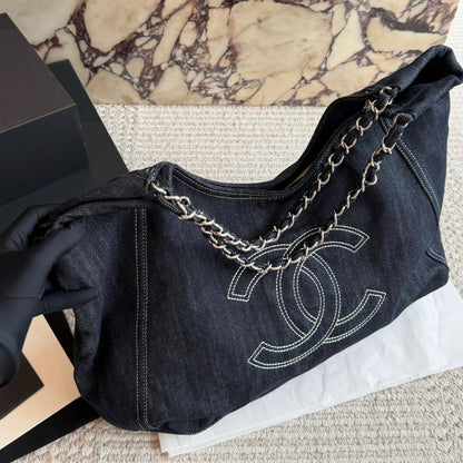 Cuero | Denim Shoulder Tote